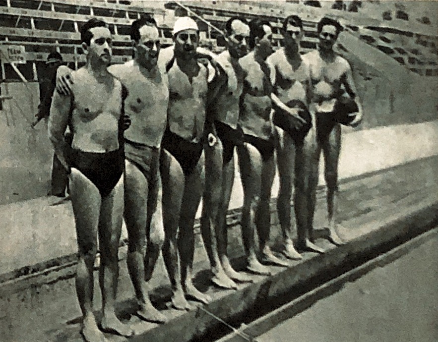 180. Waterpolo. Het team van Hongarije …