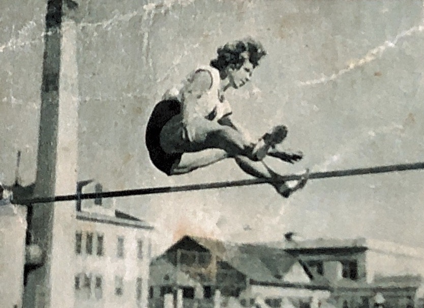 90. Hoogspringen dames. In dit nummer kon Fräulein Braumüller het niet tot de finale brengen.